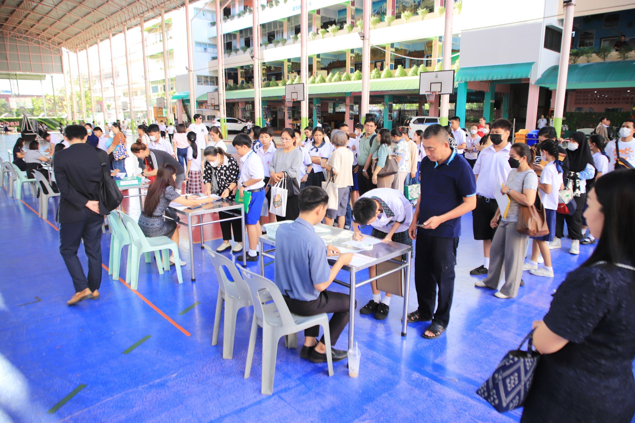 รับมอบตัวนักเรียนเพื่อเข้าศึกษาต่อระดับชั้นมัธยมศึกษาปีที่1 และ 4 ประเภทห้องเรียนพิเศษ (TEP และ EP) ปีการศึกษา 2569