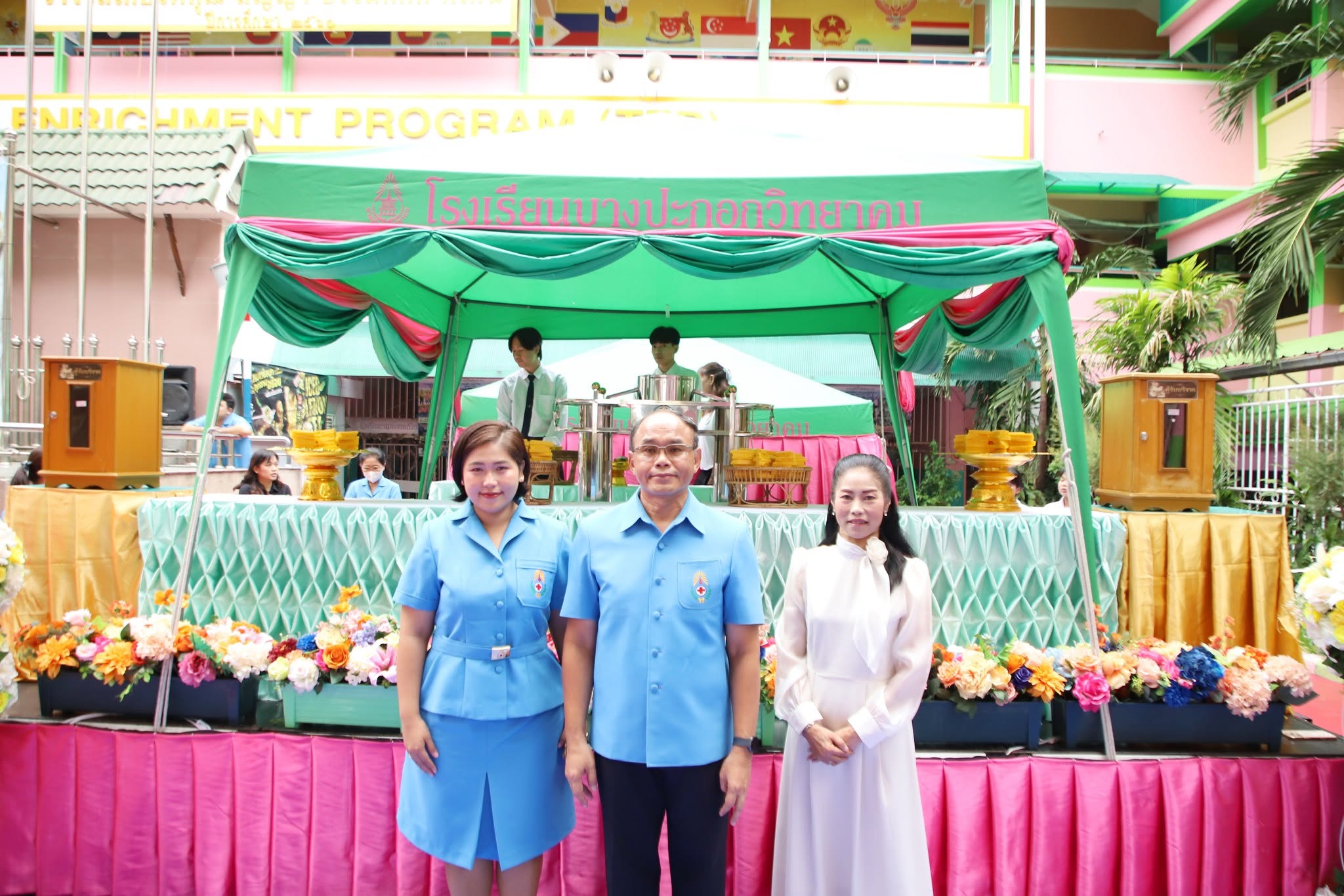 โรงเรียนบางปะกอกวิทยาคม จัดพิธีหล่อเทียนจำนำพรรษา สืบสานประเพณีวันเข้าพรรษา